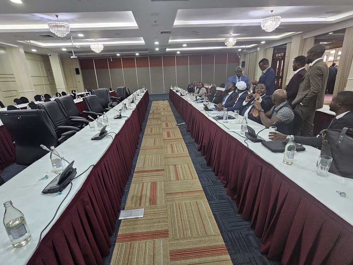 SogotiY's tweet photo. I want Kenyans to take a very keen look at this photo. 

Who is on strike? Who actually has the good will to sit at the table and talk? Who actually cares? 

#GovernmentOnStrike
#DoctorsStrikeKE
#SomeoneTellNakhumicha https://t.co/fVLchvqQE4
