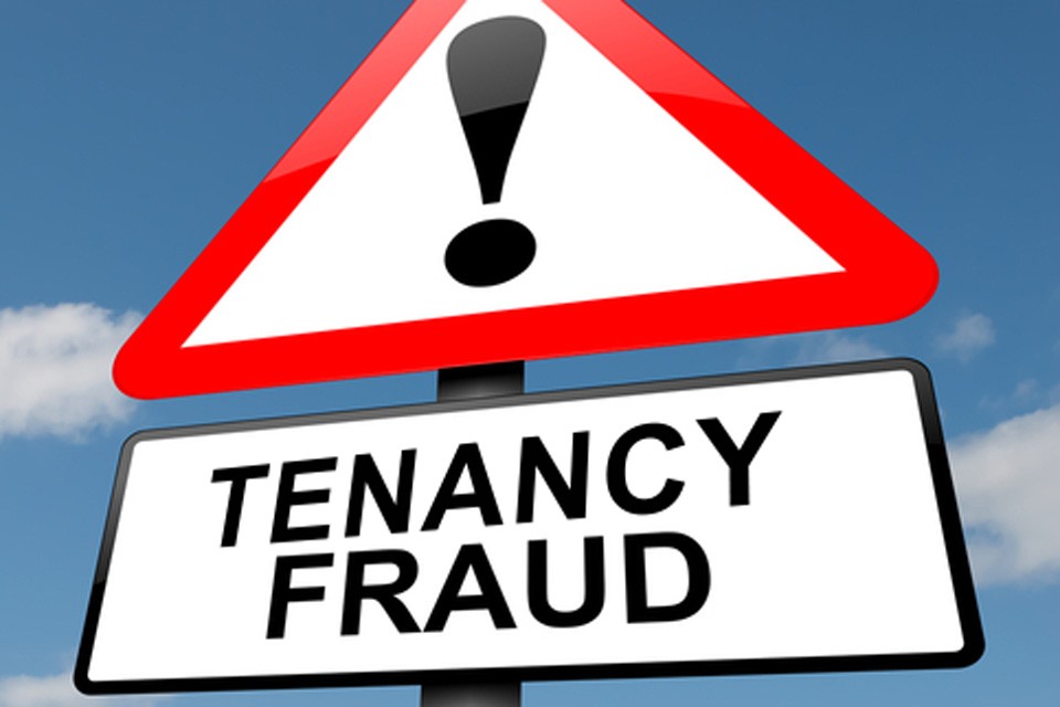MarkDonnison3's tweet photo. Due to our long running investigation, the tenant of a  small provider, subletting rooms of their London social housing property, gave back their keys, due to the facts we presented

It has now been re-allocated

THIS is why I LOVE investigating #tenancyfraud

#socialhousing https://t.co/IPYpbFeSyT