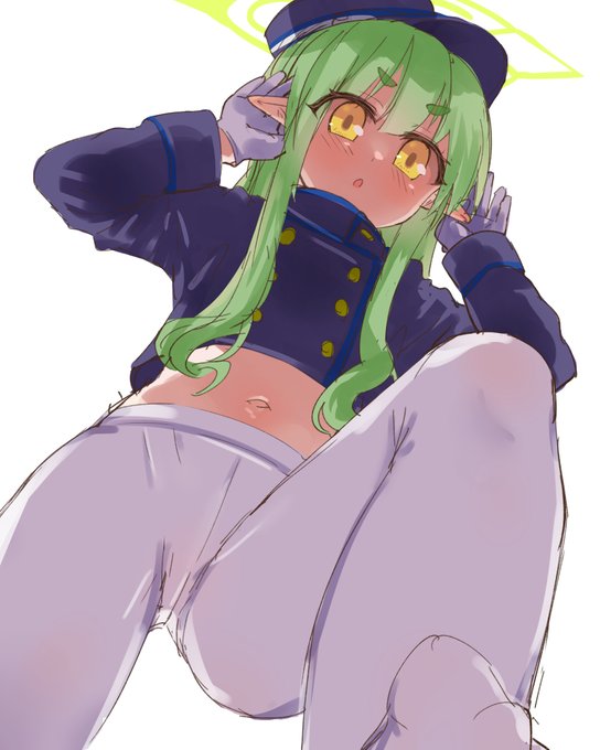 左シュポガキのポーズが「〇さいの白タイツ越しろりお〇んこ見ながらぷにぷにこどもおみあしで射精したいですお願いします」系の情けない射精懇願に対して「聞こえないから
(おもしろいから)もっと大きな声で」というジェスチャーに見えたんですけどよく見たら全然位置違いましたね 