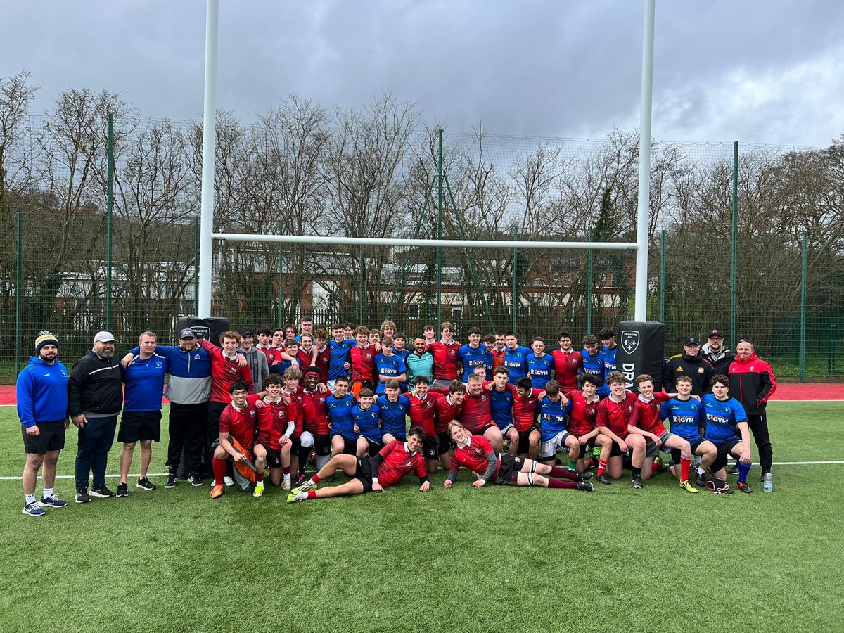🚨 International Friendly 🚨 Our @PE_stcenydd seniors took on the Warriors of @HenryWiseWood in an international friendly @CSEYstradMynach this afternoon! Fantastic commitment in half term from our boys! Great to network and make new friends from Canada 🇨🇦🏉