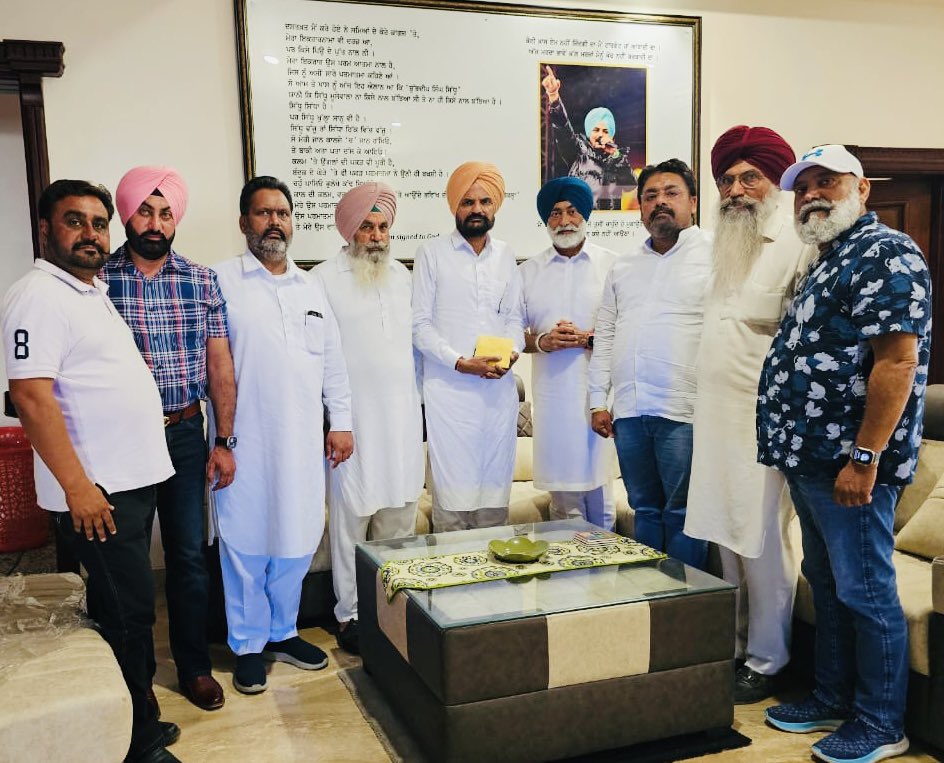 I visited @iBalkaurSidhu to congratulate @iSidhuMooseWala family on the arrival of their newly born son junior Shubdeep Sidhu and also inquired about his health. In the same breath i condemn failure of @BhagwantMann govt for its utter failure to render justice to the brutal