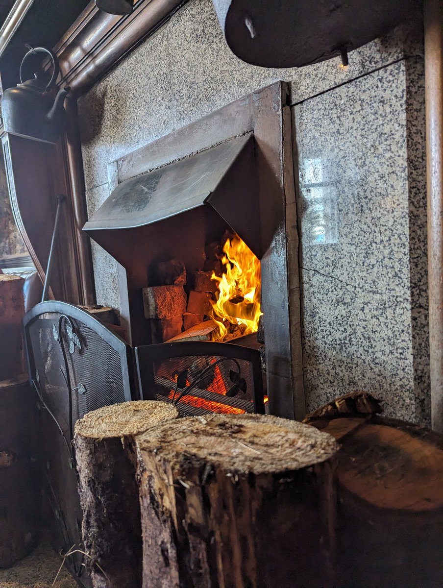 BatGlenn13's tweet photo. A wee walk around Newcastle in the cold followed by a wheel earned hot whiskey in front of the fire #LITGetsMoving @Liberty_IT https://t.co/fiSZaqkXHV