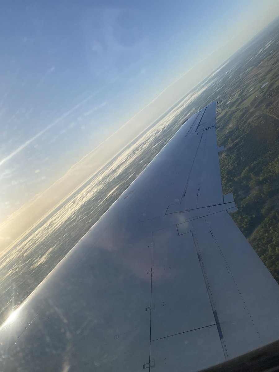 poetinpinkshoes's tweet image. Chicago, here I come! #PCA2024