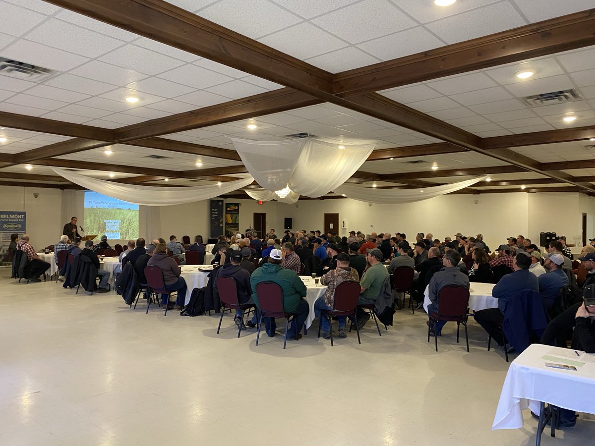 It’s a full house at the ESCIA meeting here this morning to discuss waterhemp and tarspot this morning with ⁦@psikkema1⁩ ⁦@AlbertTenuta⁩ ⁦@ChrisSnip1⁩ and twitterless Pete Smith. Looking forward to a great morning of learning!
