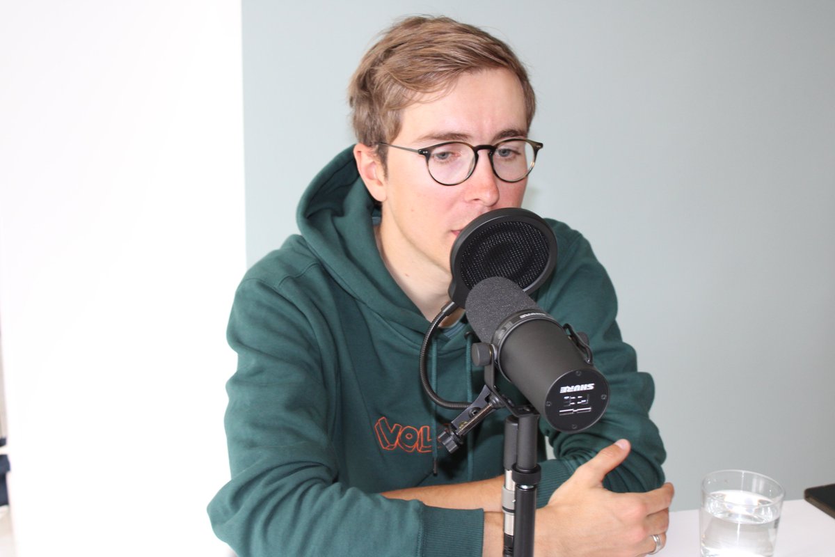 Les 4 premiers épisodes de CASSETTE (et vous avez le droit de les écouter dans le désordre) :

1⃣ B. Cosnefroy
2⃣ K. Elissonde
3⃣ J. Bernard
4⃣ B. Coquard

Merci à eux pour avoir joué le jeu de cet exercice difficile de "Ma meilleure interview" 🙏

🔗 smartlink.ausha.co/cassette