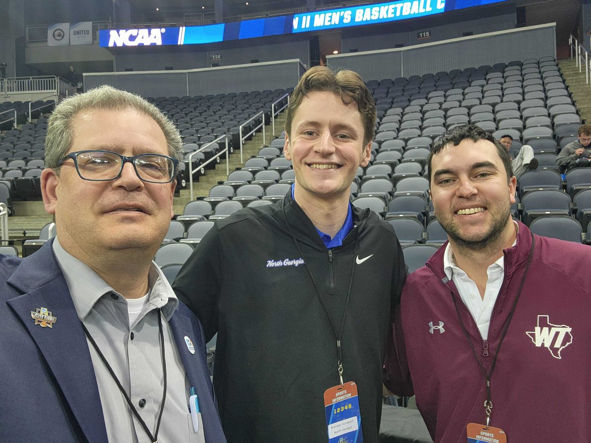 CollSportsComm's tweet photo. Some more photos from yesterday's @NCAADII Men's Basketball Elite 8 at @TheFordCenter! CSC Associate Executive Director @wroleson served as a press conference moderator.

@JohnKeanSID @kwcsid @hssportscaravan @Bschabath3 @JoshDucheneaux @burnsesuit https://t.co/KyMI6gdeQw