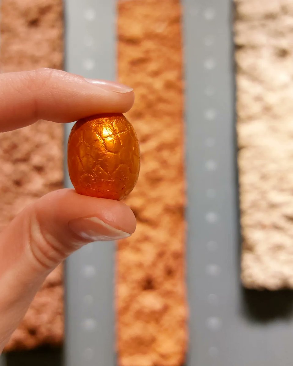 WorldSoilMuseum's tweet photo. Like easter eggs, soils exist in a wide range of colours. Come to the museum and find the perfect match for your favourite chocolate egg. If you look close enough you will even find some colours you might not expect, like blue! 🪺
#worldsoilmuseum #soils #munsell #easteregghunt https://t.co/JE6YfCGrYN
