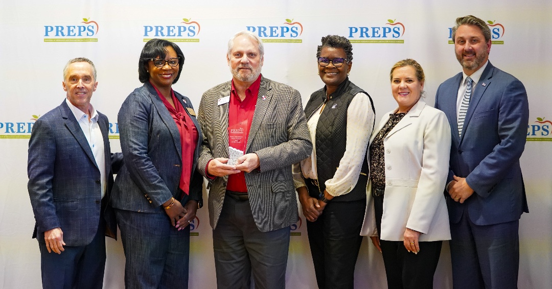 williamcareyu's tweet photo. We are thrilled to share at the Annual PREPS Conference, WCU's own @CareyPrez  was honored with the Dan Merritt Courage Award, and Dr. Mark Yeager with the Hugh I. Peck Research Award, highlighting their profound contributions to education. https://t.co/5iT9wzD2lO