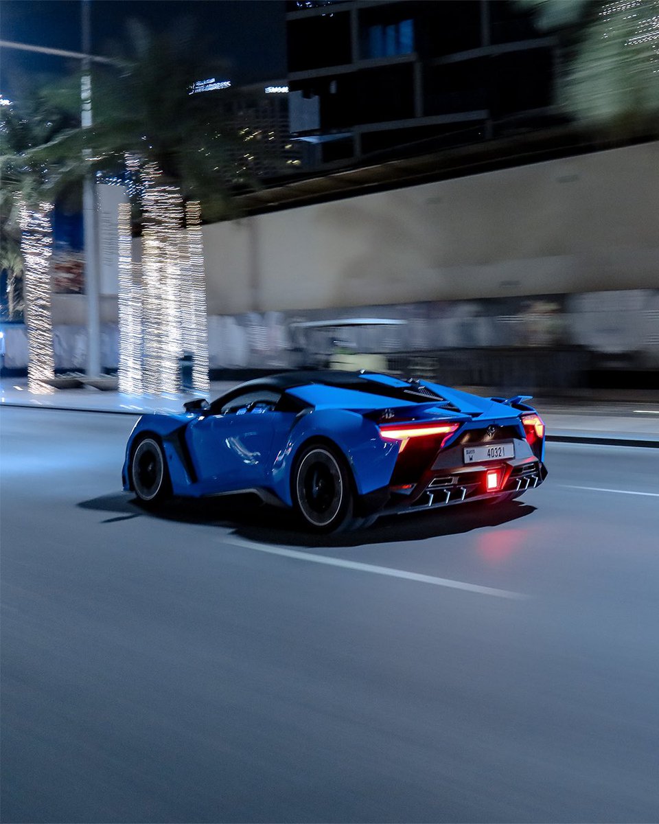 WMotors's tweet photo. Double trouble 😈😈

#WMotors #Lykan #HyperSport #LykanHyperSport #SpiritoftheWolf #Fenyr #SuperSport #FenyrSupersport https://t.co/OIDYhrBrGQ