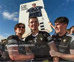 The very best of luck to Senior Players Conor Johnston and Eoin Barrett as they prepare to take on Roscommon in Markievicz Park this evening at 5.15pm. Sligeach Abu ⚫️⚪️🔵⚪️