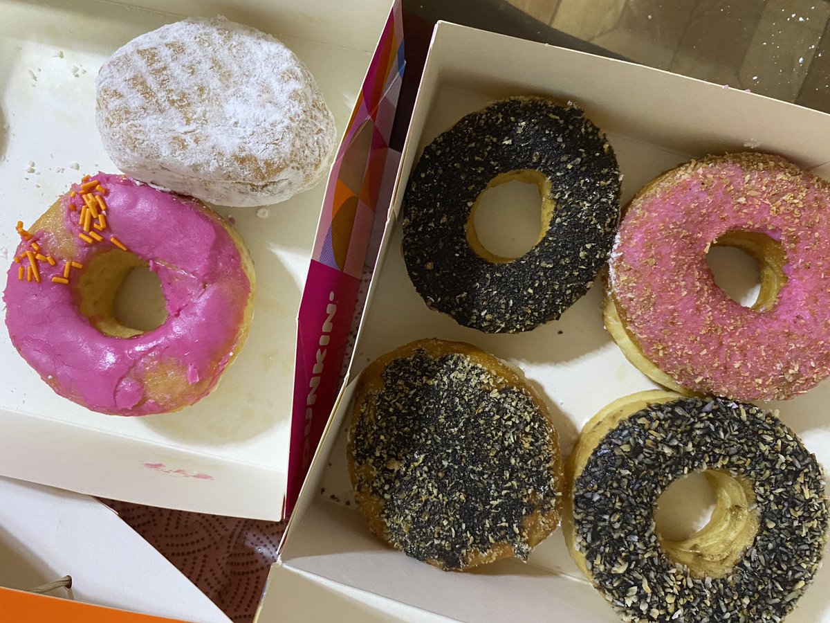padonut muna kasi naopen ko na itong acc 🍩🍩 HAHAHAHAH