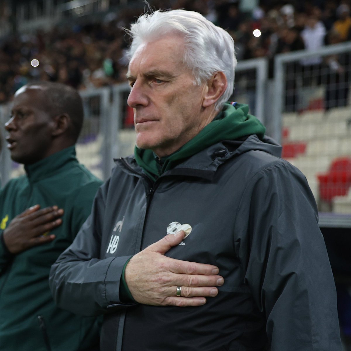 SSFootball's tweet photo. Hugo Broos has plenty to smile about following Bafana Bafana's thrilling draw against Algeria 👇
#ALGRSA