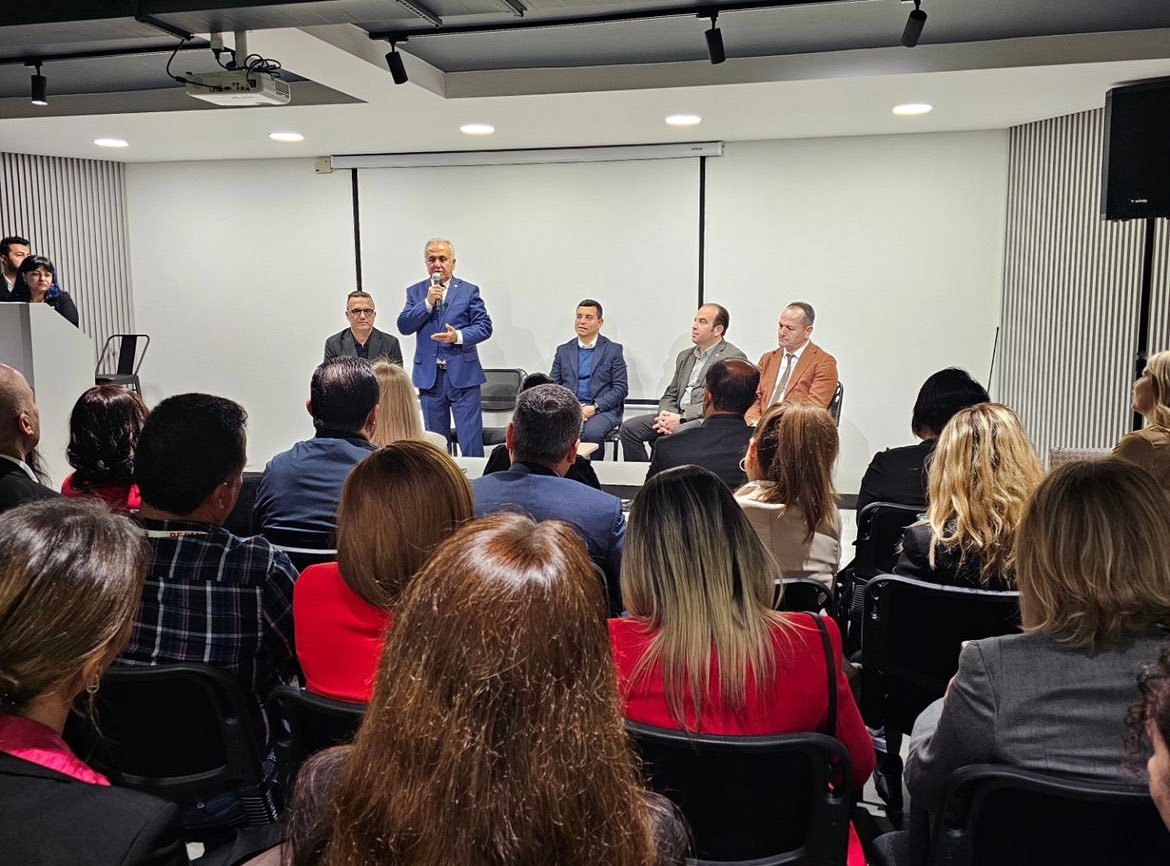 Cumhur ittifakı Büyükşehir Belediye Başkan Adayımız
Hakan Tütüncü Cumhur ittifakı Konyaaltı belediye Başkan Adayımız İlçe Başkanımız yönetim kurulu üyelerimiz Meclis üyelerimiz MHP Yönetimi Meclis üyelerimiz ile birlikte gayrimenkul danışmanlarıyla biraraya geldik.