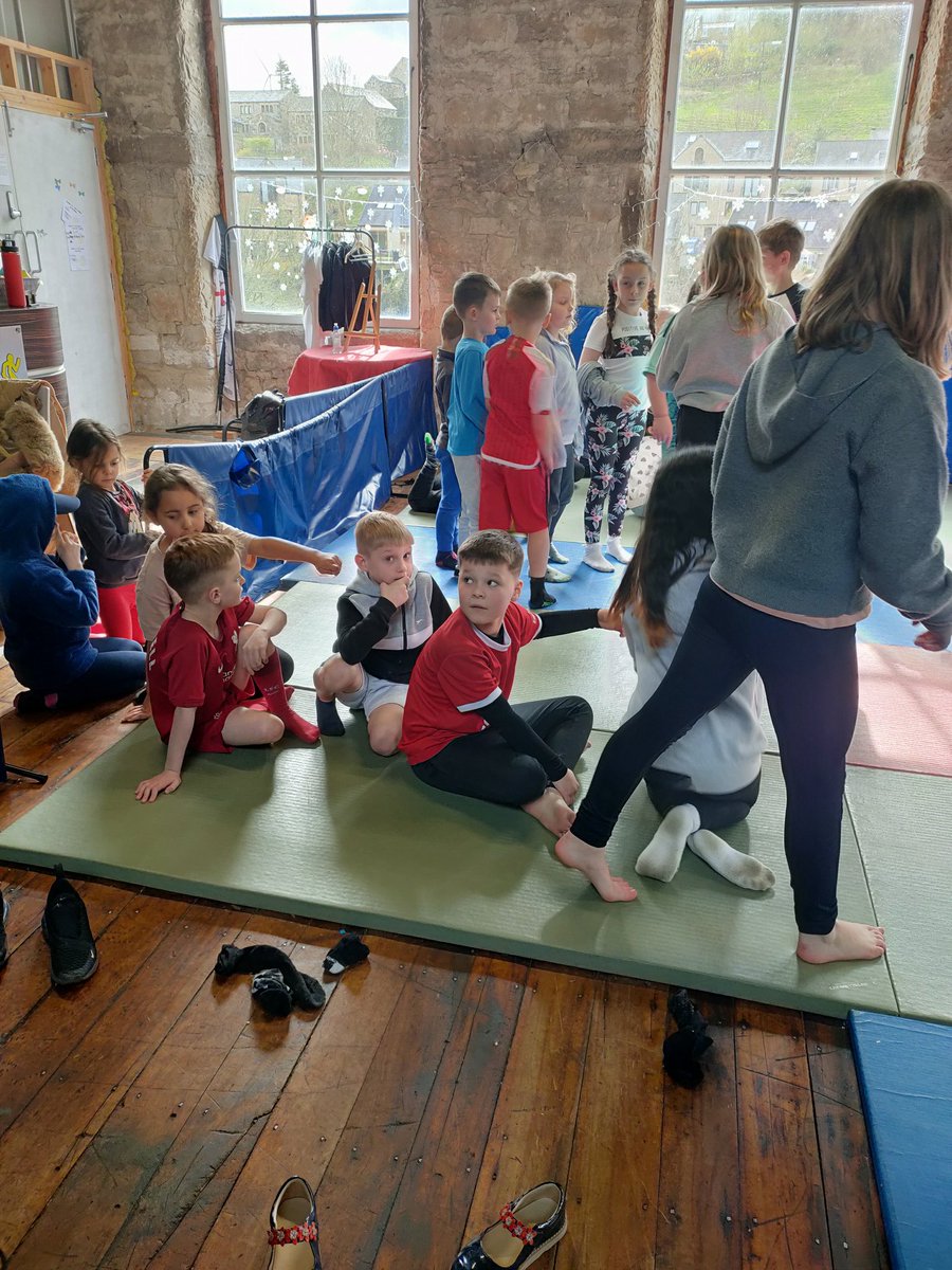 Day 3 @HAFCalderdale #Easter Camp Loads of amazing, well behaved young people having lots of fun! Thanks to @CalderdaleFound @educationgovuk for supporting the camps! #HAF2024 #Healthyholidays #Calderdale