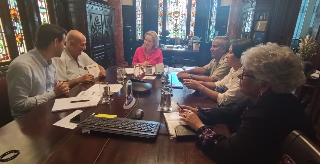 Directivos de @MinturCuba y la directora de @UNESCOHabana, Anne Lemaistre, analizaron propuestas con vistas a una cooperación fructífera, en cordial encuentro celebrado en la sede de la Oficina de la UNESCO en La Habana.