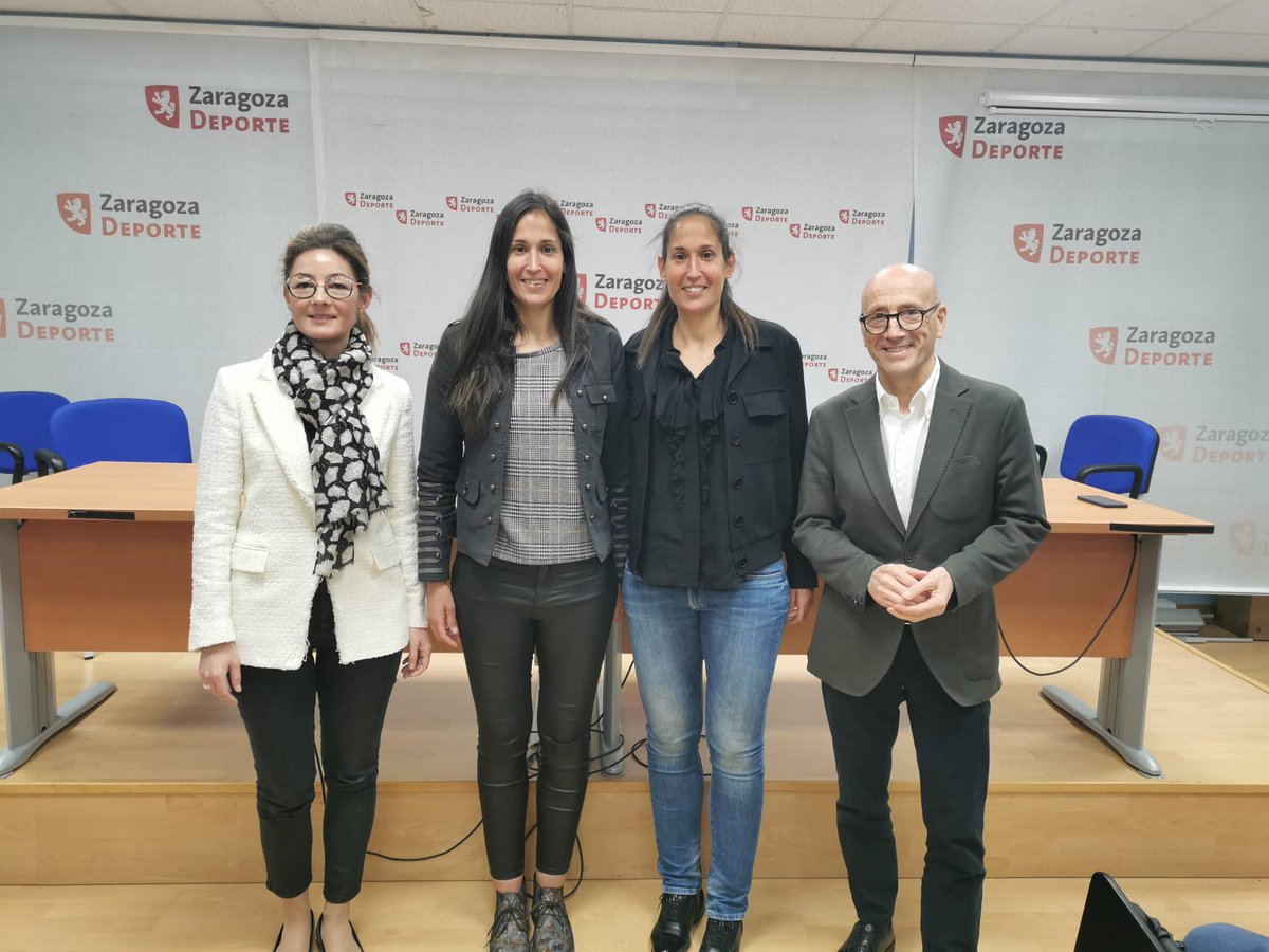 zaragoza_es's tweet photo. Zaragoza rendirá homenaje a las Gemelas Atómikas, Sánchez Alayeto, con un torneo y un partido de pádel en la pista central del CDM Siglo XXI, que se celebrará del 24ABR al 5MAY
Las inscripciones estarán abiertas hasta el domingo 17ABR
Info. > https://t.co/33vrAUJ3Wy https://t.co/Z3GfnQ9Bef