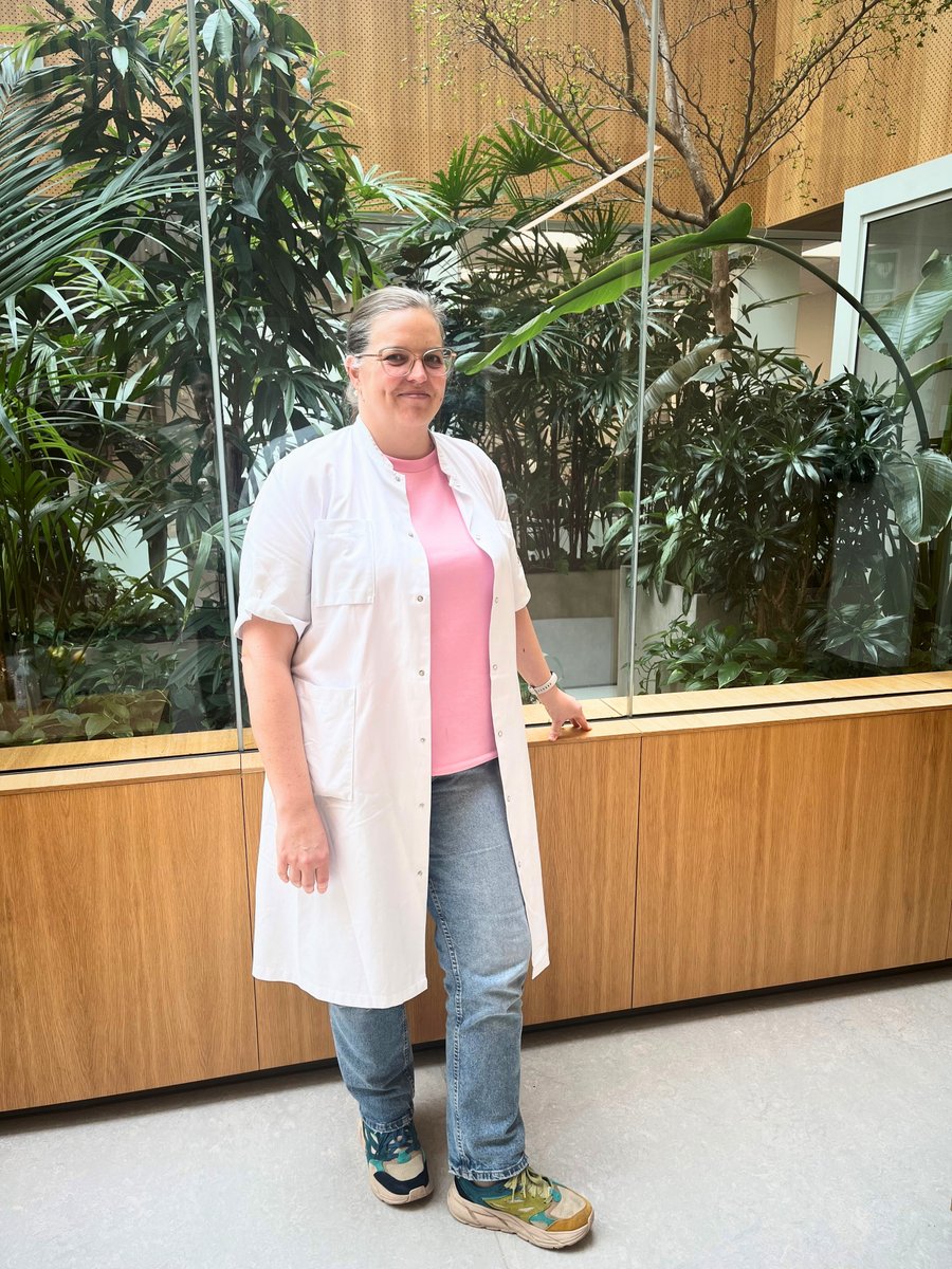 Johanna Färlin @skandion has stayed at DCPT for two weeks. As a physician at the Swedish centre, Johanna is highly experienced in #ProtonTherapy & also does research on side effects of PT for the pelvis. It was great to share knowledge & experiences - thank you for visiting👋