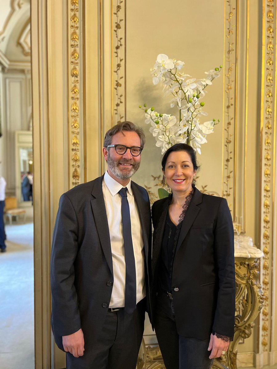 EmmanuelCapus's tweet photo. Aux côtés de @LGiscardEstaing, Président @ASSVILLES à la remise du Trophée du parrainage militaire de l'année 2023 à @F_Bierry, Président de @toutelalsace, pour la Frégate #Alsace #FREMM
Avec @FlorenceDabin, le @Maine_et_Loire parraine le sous-marin Le #Triomphant ! https://t.co/nLSYznJC1y
