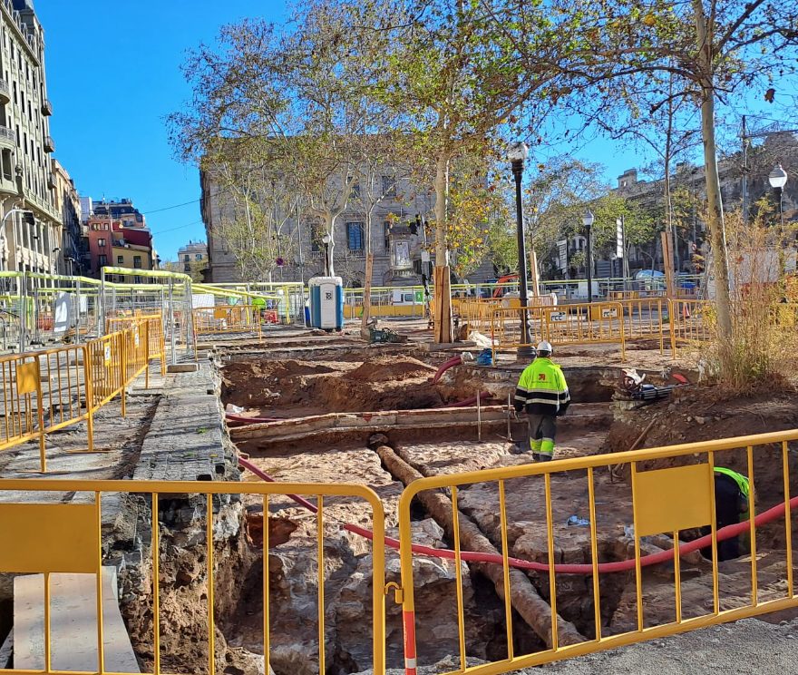 Com segurament ja sabeu amb les obres de la Via Laietana a la plaça de ...