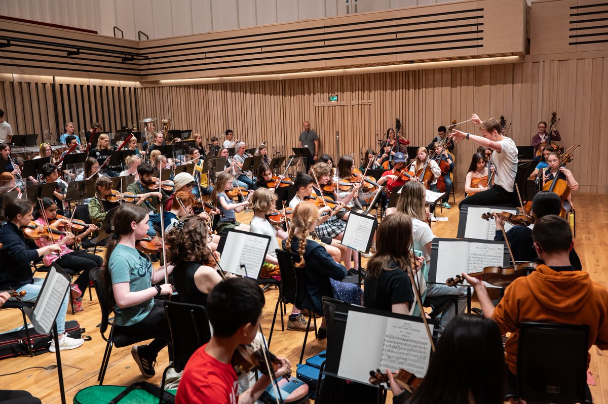 Summer School 2024 is a great way to get a taste of life at Chetham’s! Each day will be packed with instrument workshops, ensemble playing, personalised guidance, and performance opportunities in the stunning @StollerHall. Find out more in our latest blog shorturl.at/axUWZ