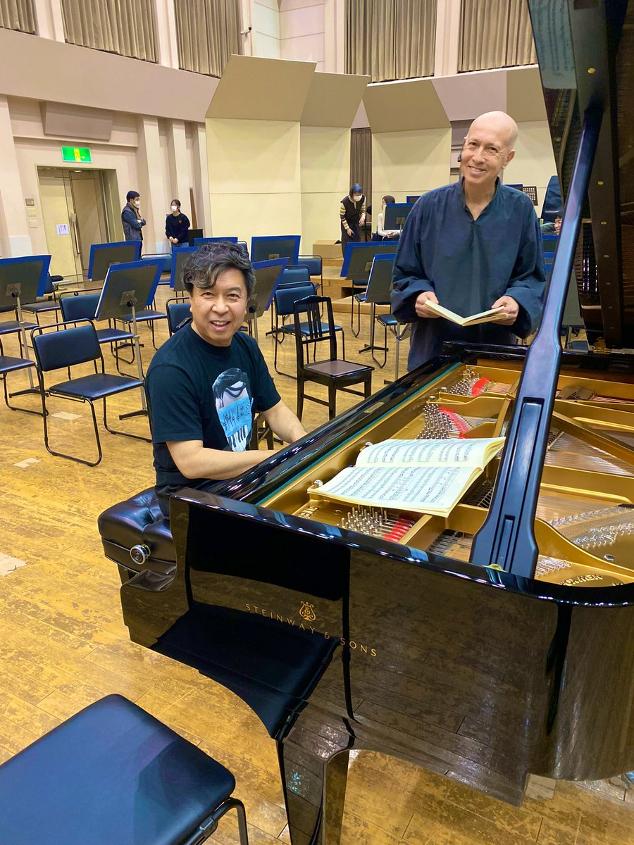 OzoneMakoto's tweet image. My very first time playing the Shostakovich P-Con #2 

The power and the depth Mickey’s music making is simple incredible. 
And Bravo to @osakaphil for playing it so beautifully. 

(Sold Out tomorrow)

@michiyoshi_web 
#shostakovich
#finalconcert