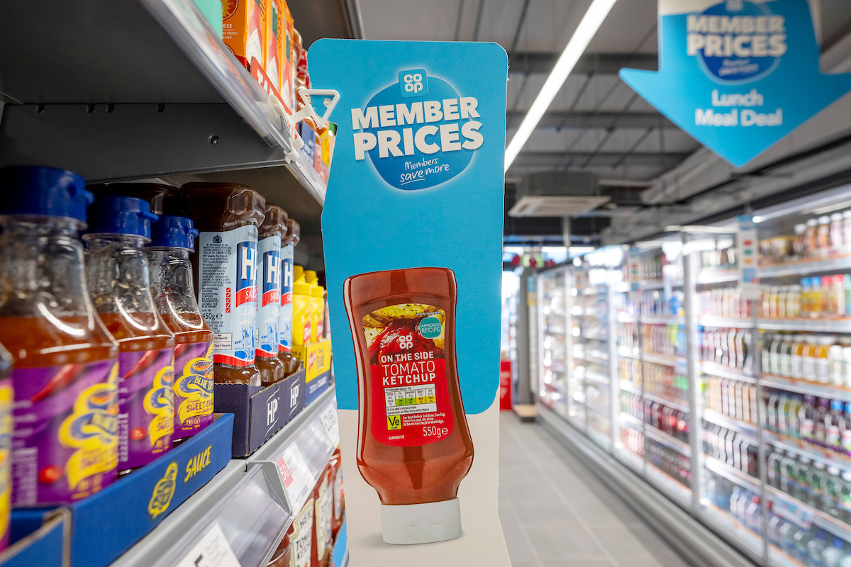 Co-op rolls-out Member Price savings and benefits to key lines and everyday essential groceries ordered through its own online shop - shop.coop.co.uk - 'delivering' extra value for @CoopUK member-owners.. #Quick #Convenience You can read more here: co-operative.coop/media/news-rel…