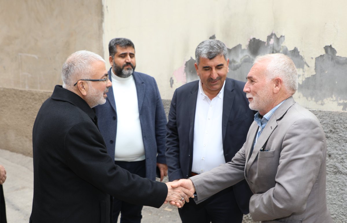hf_akdogan's tweet photo. Cumhuriyet sokak ve çevresindeki esnaflarımızı ziyaret ettik. 

Bizleri gönülden ağırlayan tüm esnaflarımıza hayırlı ve bereketli kazançlar diliyorum. https://t.co/rEr8eIDwIZ