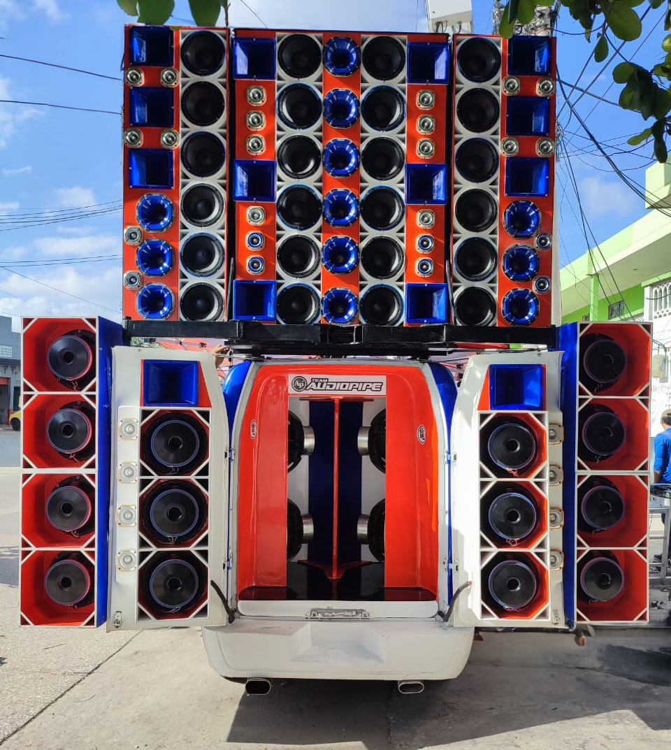 audiopipe's tweet photo. 🥵 AMAZING audio system, from Colombia! 🎶🔊

#LOUDANDCLEAR #AUDIOPIPE #CarAudio #UltimateSetup #caraudioaddicts #Subwoofer #BassBoosted #getloud #Loudspeakers #loudmusic #jjelectronics https://t.co/2jGF0XM3hR