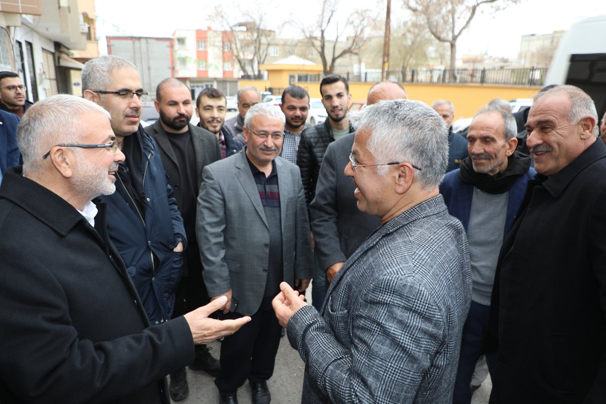 hf_akdogan's tweet photo. Cumhuriyet sokak ve çevresindeki esnaflarımızı ziyaret ettik. 

Bizleri gönülden ağırlayan tüm esnaflarımıza hayırlı ve bereketli kazançlar diliyorum. https://t.co/rEr8eIDwIZ
