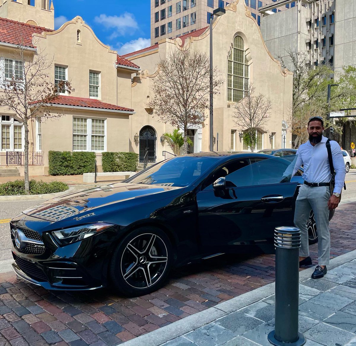 Davidmason098's tweet photo. Meeting and networking 🤝 will get you farther than any degree📜📊.... https://t.co/05bYYtvyPs