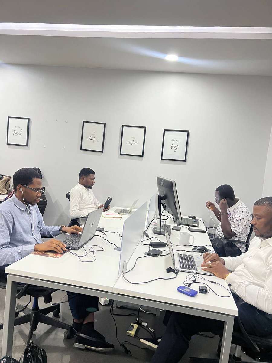 “The strength of the team is each individual member. The strength of each member is the team.” – Phil Jackson To book a workspace for your team, please send us a DM or call us on 08177101010 #workspaces #workspaceinportharcourt #pyaleworkub #sharedofficespace #officespaceforrent