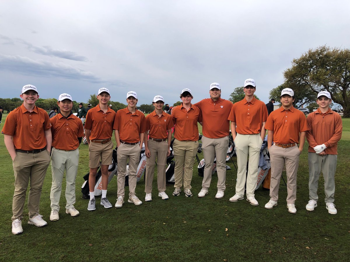 WWarriorGolf's tweet photo. District 25-6A Tournament // Day 1️⃣

Let’s get to work! #businesstrip 💼 

#SKOWOOD @coach_awood @WWHSWarrior https://t.co/0dYaI6Fw5k