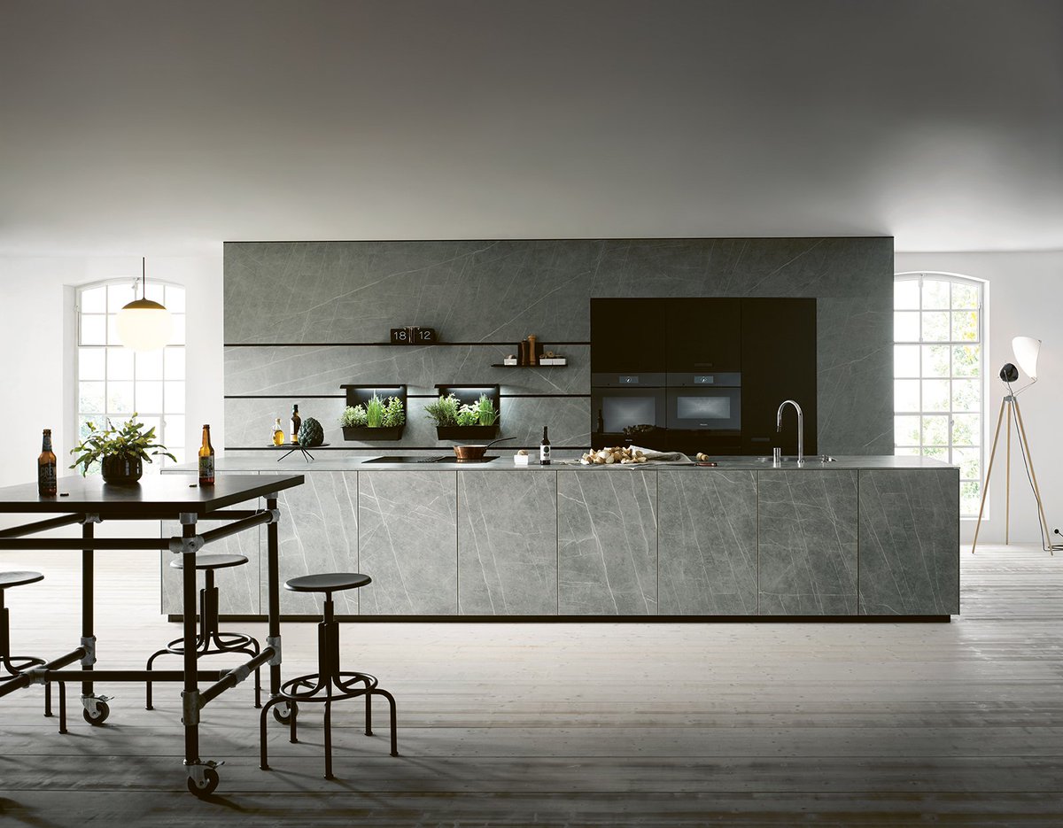 KutchenP's tweet image. Our Next125 kitchens from Germany comes with ceramic doors. Visit us to experience this and book a free design appointment.
#kitchens #kitchendesign #schuller #next125 #germankitchens #interiordesign #homedecor #kitchendesignidea  #germankitchen #openplankitchen #qualitykitchen