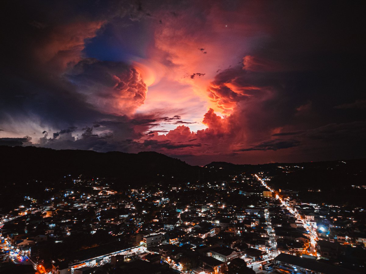 The Sky on Fire #photography #nature #sunset #thunderstorm #landscape #drone #dji #sunsetphotography #landscapephotography #djiphilippines #dronephotography #naturephotography #naturelovers #natureza #naturaleza #betteronvero #picoftheday #marivelesbataan #bataan #philippines