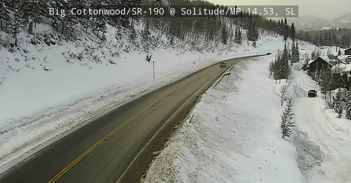 UDOTcottonwoods's tweet photo. 🚨#RoadWeatherUpdate🚨
#SR190 #SR210: #TractionLaw LIFTED in Big & Little Cottonwood Canyons.
REMINDER: This is based on current road conditions, is subject to change at any time, and applies to both travel directions.
🔗More information on requirements: https://t.co/DX4LIJ7Q40 https://t.co/7V2Xx8ld9Y