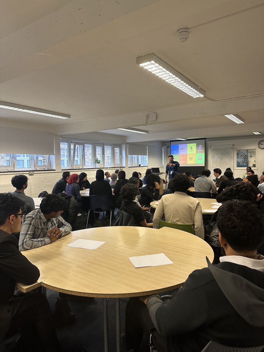 We had a busy week of #ExploringElections last week 📣 Our team delivered workshops and assemblies in schools, including: ▪️ Northolt High School ▪️ @Heronhallschool ▪️ @WilliamPerkin Check out the 📸 of our sessions in action 👇