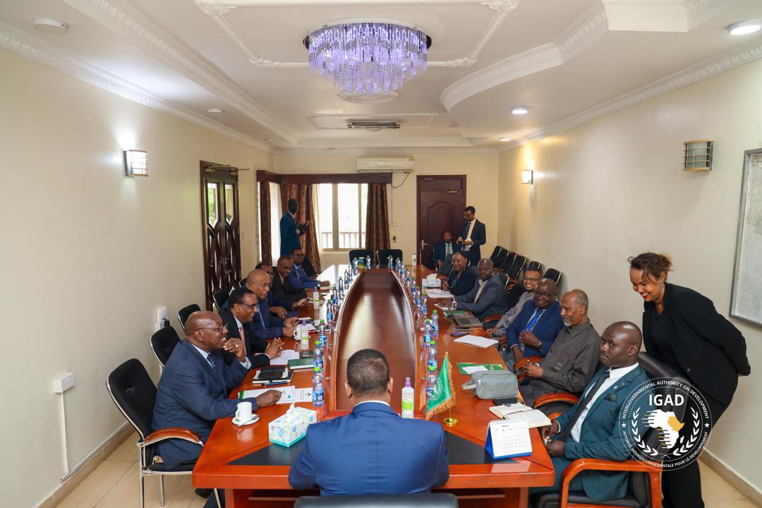 Update: The #IGAD ES @DrWorkneh meeting with @RJMEC Chair @MajGenGituai and @CTSAMM_Ssudan Chair Maj. Gen Hailu Gonfa. The discussions bordered around the implementation of the Revitalized Agreement on the Resolution of the Conflict in the Republic of South Sudan (R-ARCSS)