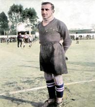 historiadelTala's tweet image. Nuestro Zamora
#futbolcentenariotalavera
Manuel Martín Fernández-Mazuecos (1907-1936) pionero del fútbol local. Portero,árbitro,redactor...Participó en los orígenes del fútbol con el Ebora,Juventud Católica,Unión Ferro talaverana y Talavera
Aquí Un grabado de Rafael Ruiz de Luna