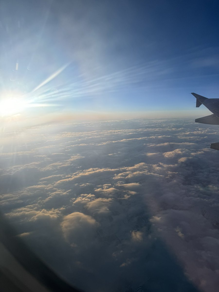 Good morning Friends. On my way to Cancun. Everyone have an amazing day. ☀️💙