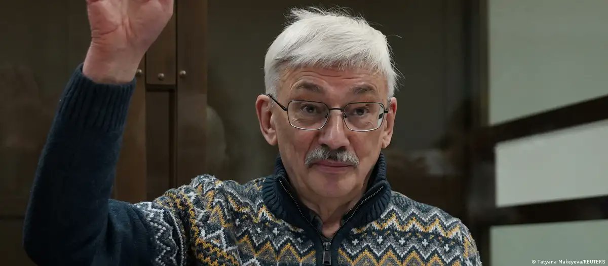 Memorial in English tweet media