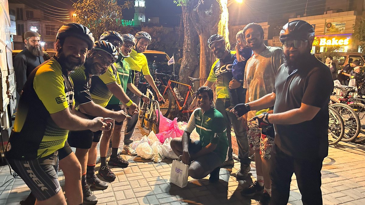 Post ride cleaning activity done in coordination with @Cleanpakistang1 what an awesome effort by our your #kidicalmass riders! Thank you @gulbergcycling @CycleModelTown and @CyclingLahore for participating in this activity!