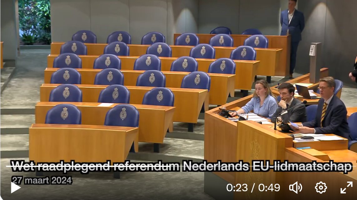 Dit is de PVV fractie in de 2e Kamer in het EU lidmaatschap debat. Zo worden hun stemmers vertegenwoordigd.