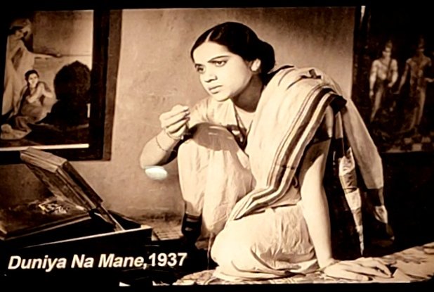 'Women in Indian Cinema': Shanta Apte When artists were bound by the studio system and its contracts, Shanta Apte went on to strongly defy it. Starting as a child artiste in Bhalji Pendharkar’s 'Shyamsundar', her career changed with 'Kunku /Duniya Na Mane'.