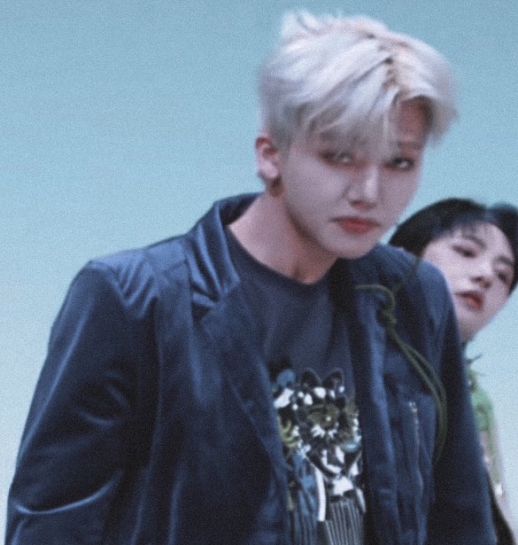 까우 lll tweet media