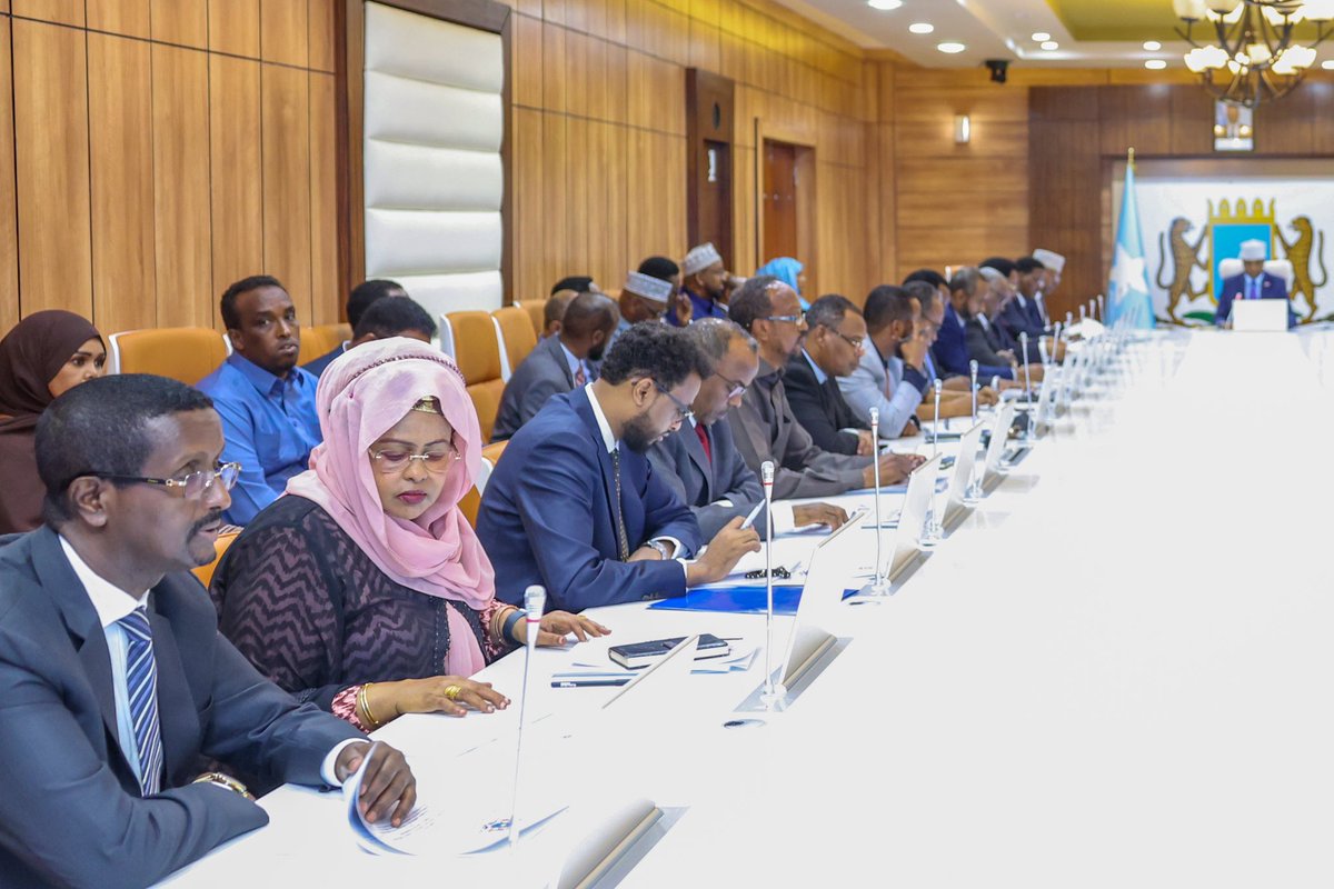 Muqdisho, 27, Maarso 2024:-Golaha Wasiirrada Xukuumadda Jamhuuriyadda Federaalka Soomaaliya oo galabta yeeshay kulan deg-deg ah, ayaa ansixiyey Heshiis ku saabsan soo saarista Shidaalka iyo Gaaska, kaas oo ay wada galeen Soomaaliya iyo Turkiga. Qodobada ugu muhiimsan heshiiska…