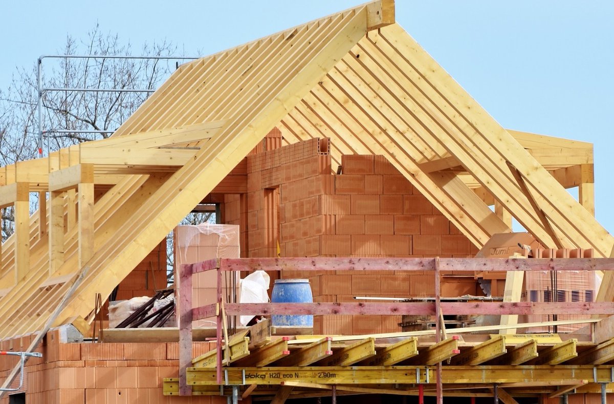 HERALD NEWS UPDATE WALES was a top performer for sales of building materials in Q4 2023, despite a 4% dip, according to latest analysis from the Builders Merchants... herald.wales/national-news/… #wales #heraldwales #herald #welshnews #news