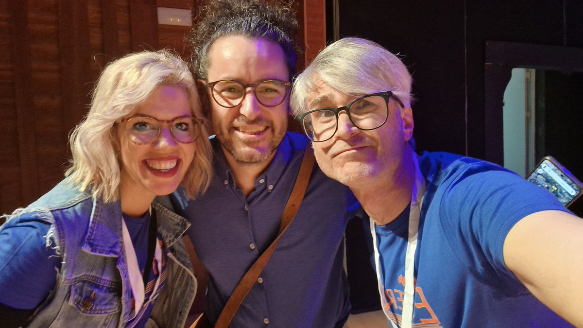 Rita la Singer tweet media