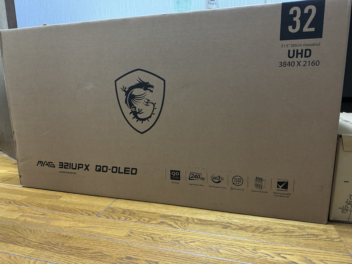 zelostripe's tweet photo. 届きました😌

#MSI #MAG_321UPX #QD_OLED #4KUHD #240Hz #有機EL https://t.co/mBy5YdmQME