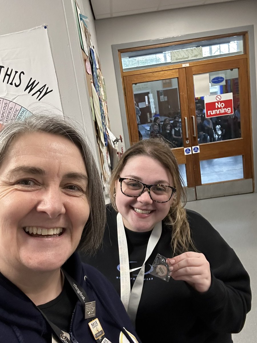 AJOBPickard's tweet image. Happy #MicrosoftEducator badge day to Miss Cathcart @crosshill_ps next stop #MIEExpert 🤞 #TeamMIEEScotland