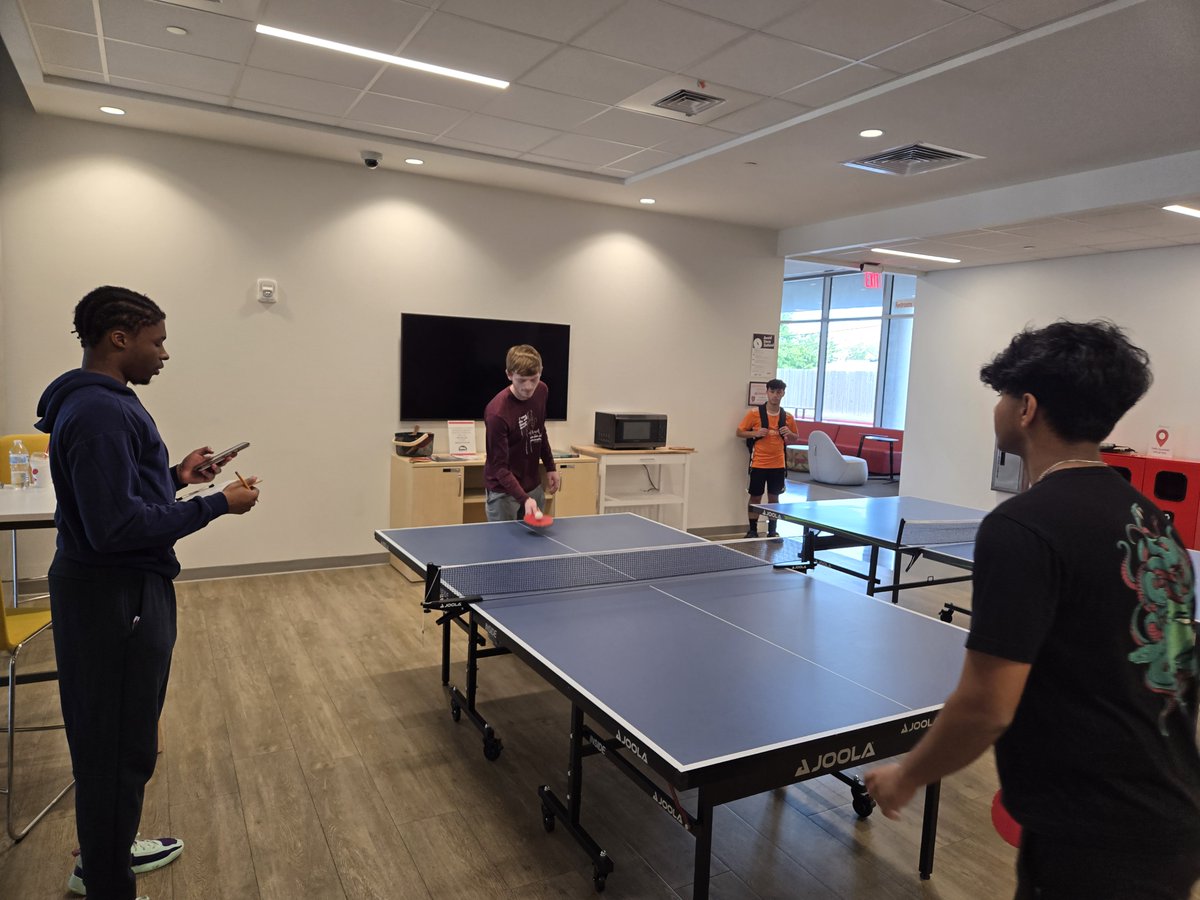 UHVInvolvement's tweet photo. Big congratulations to Parker for clinching the victory in Monday's Ping Pong Tournament! A huge thank you goes out to all our competitors who showcased their top-notch skills, ensuring that this event was nothing short of a resounding success!🏓#uhvstudentlife #uhvintramurals https://t.co/u0cIOCr0uL
